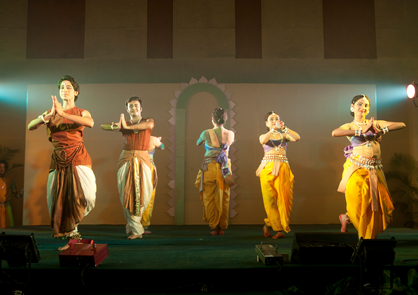 Choreographies