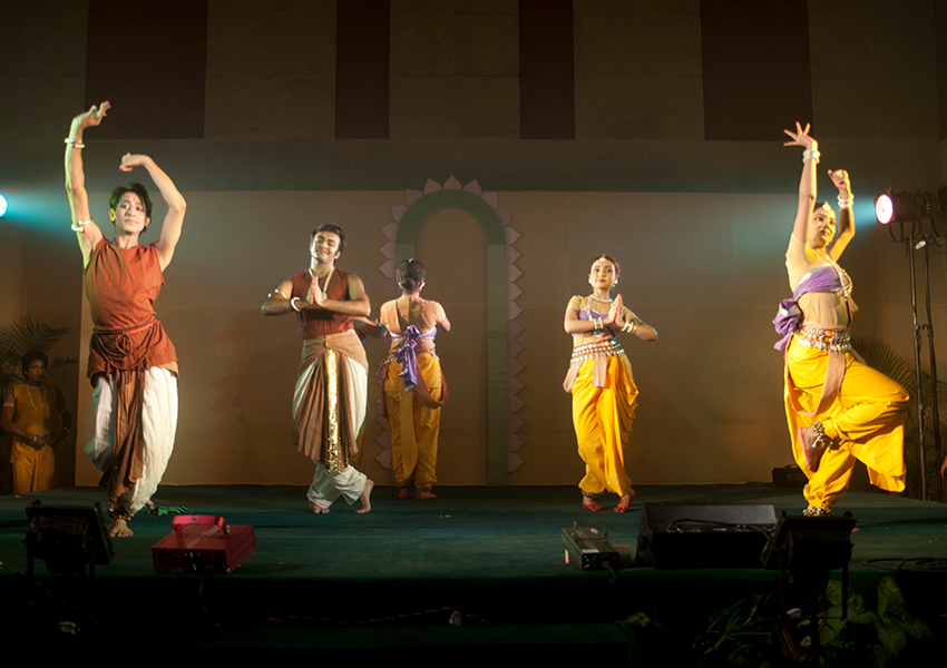 Choreographies