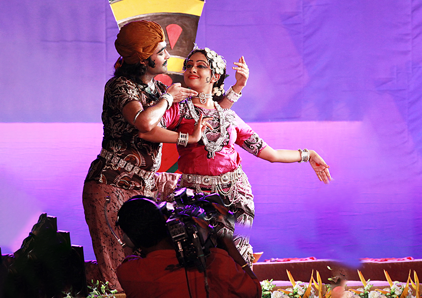 Choreographies
