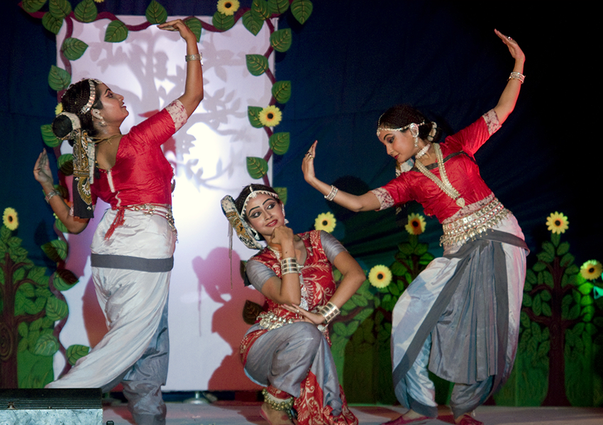 Choreographies