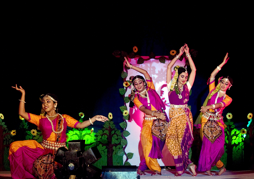 Choreographies