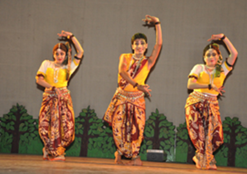 Choreographies