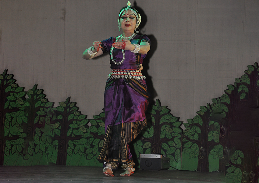 Choreographies