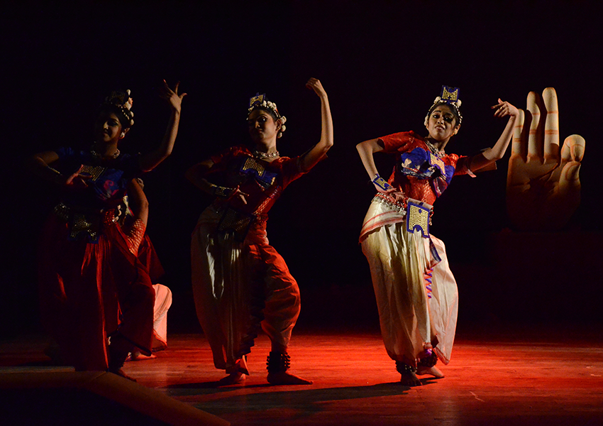 Choreographies