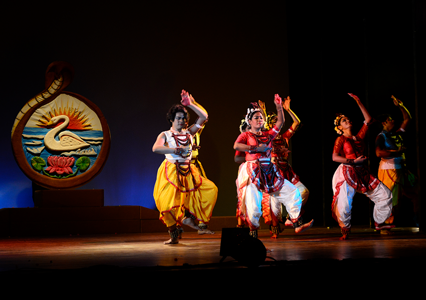 Choreographies
