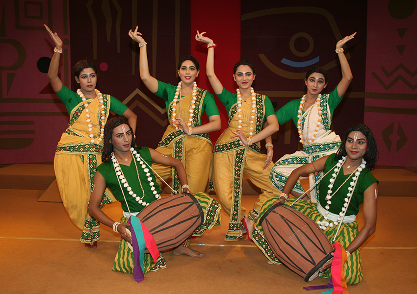Choreographies