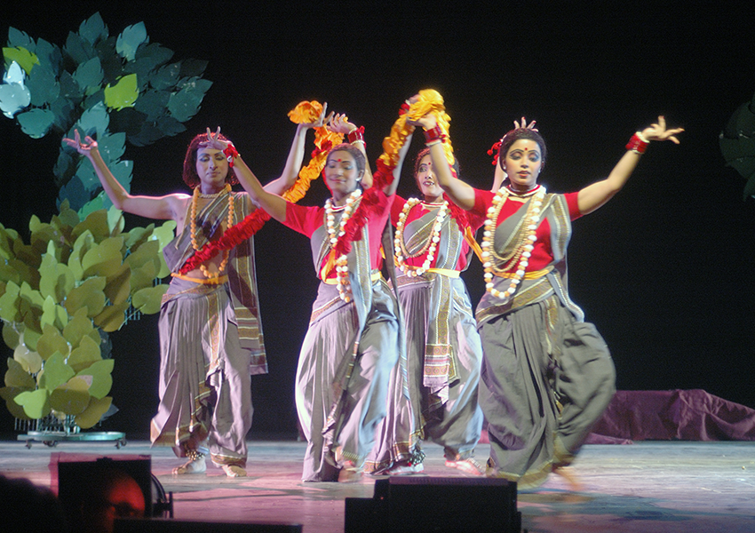 Choreographies