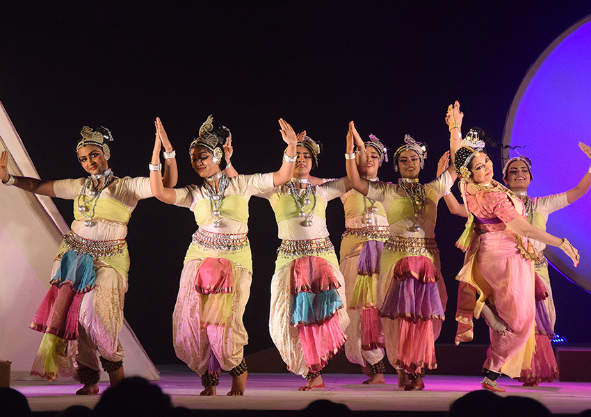 Choreographies