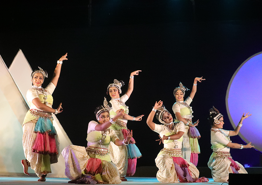 Choreographies