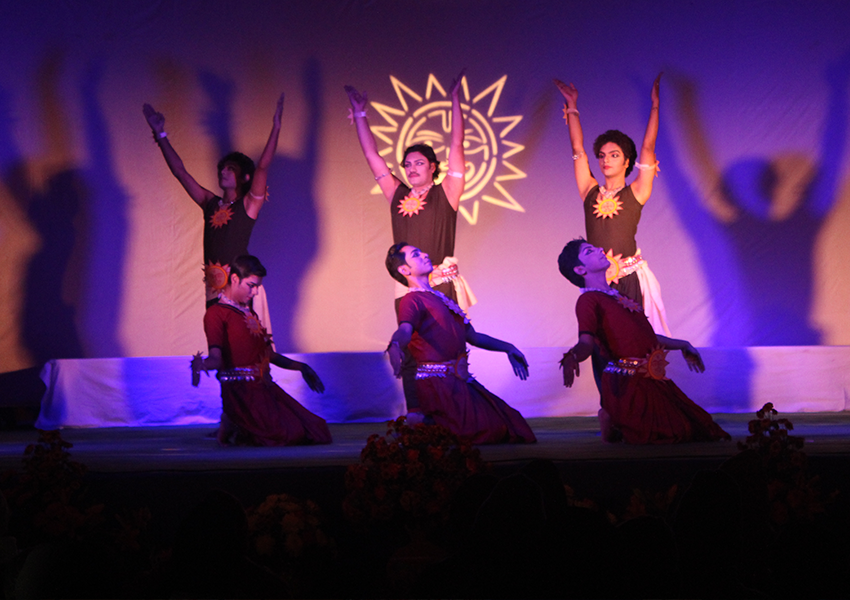 Choreographies