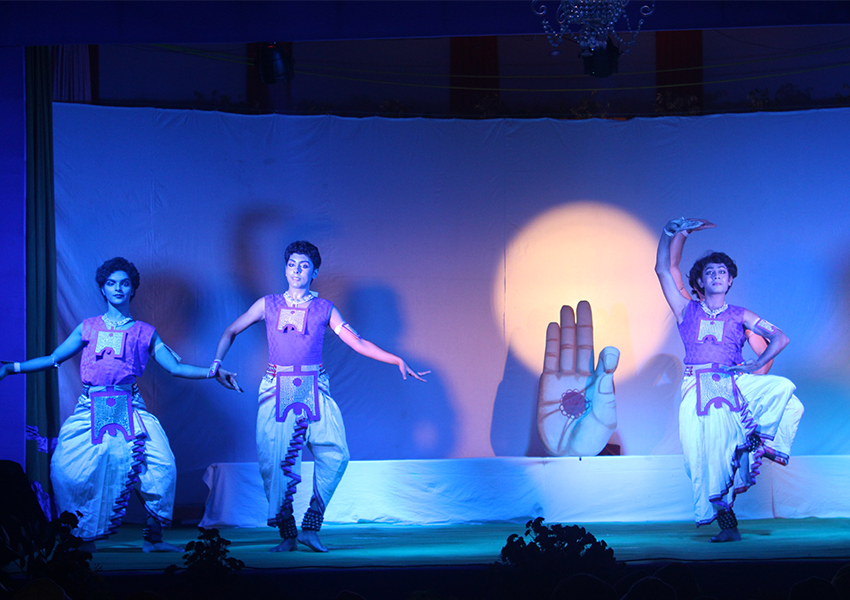 Choreographies