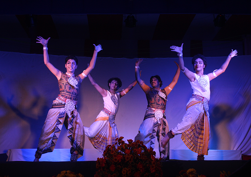 Choreographies