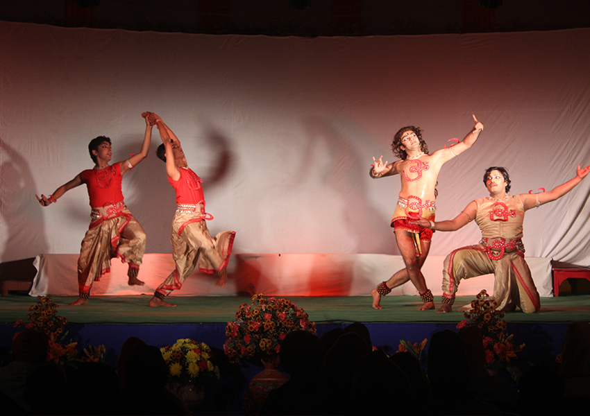 Choreographies