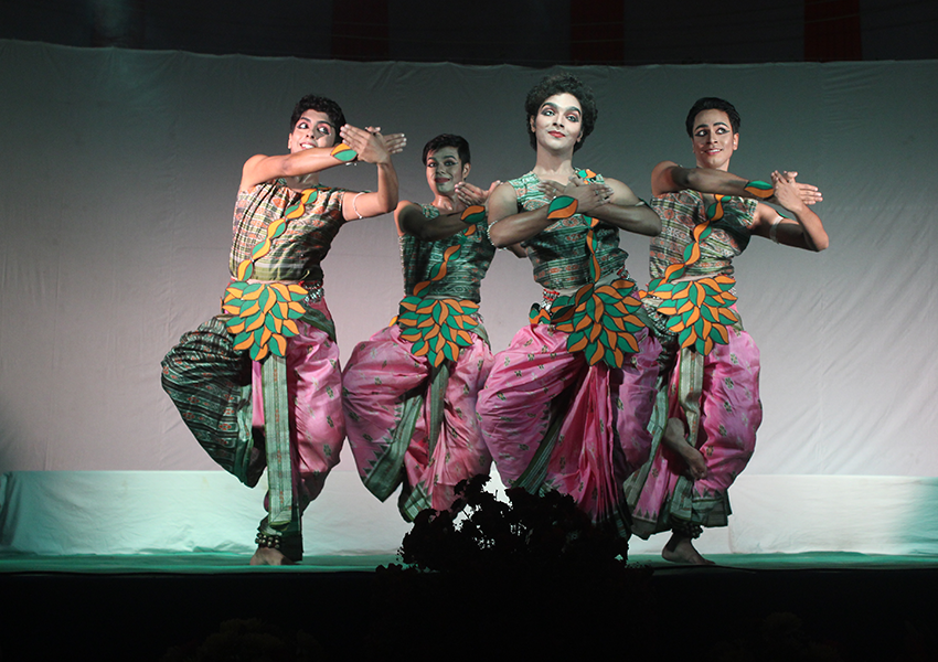 Choreographies