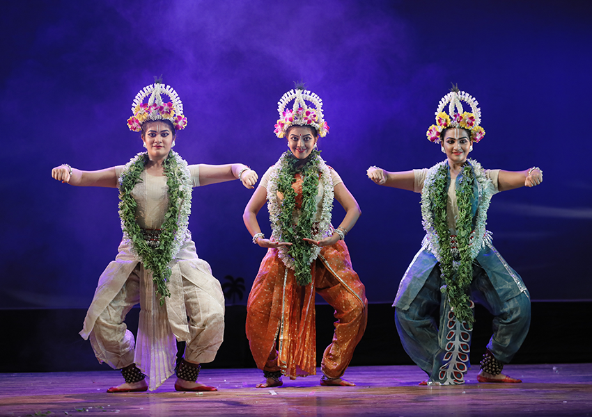 Choreographies