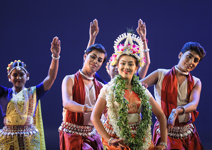 Choreographies