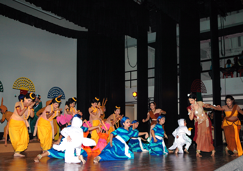Choreographies