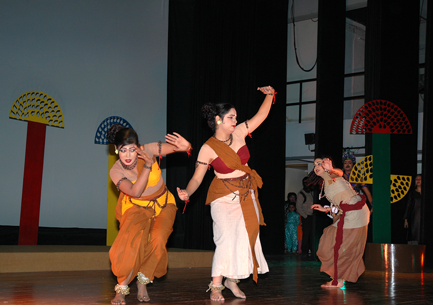 Choreographies