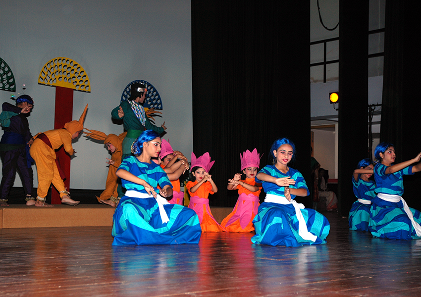 Choreographies