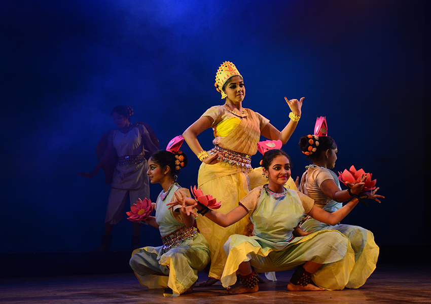 Choreographies